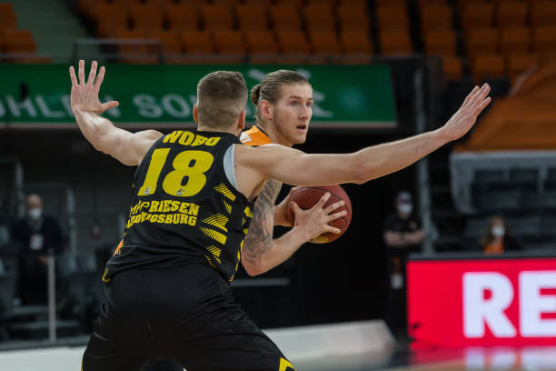 使拜仁得以 使拜仁得以